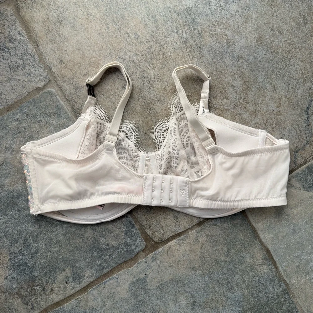 Victoria's Secret Dream Angels Push-up 38DD Cream‎ Lace Sequin Underwire Bra - Picture 2 of 3